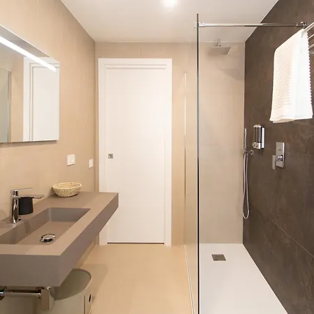 Essence - Boutique In The Heart Of Guest house
