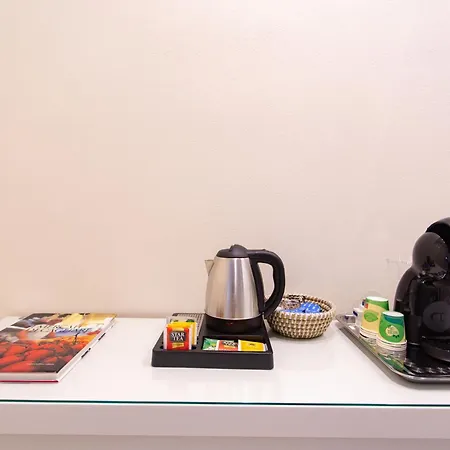 Essence - Boutique In The Heart Of 3*